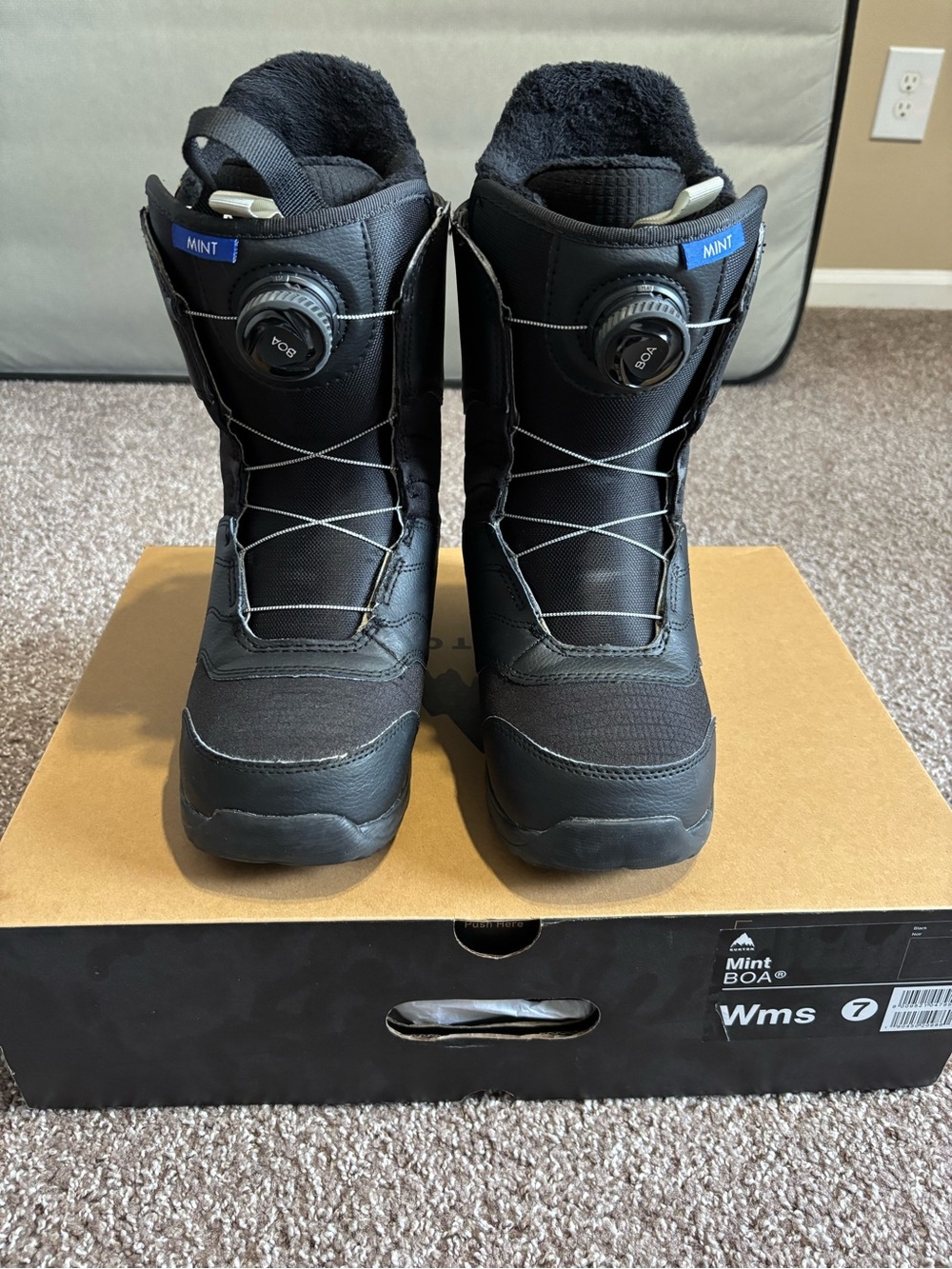 Burton Mint BOA Women's Snowboard Boots in Black